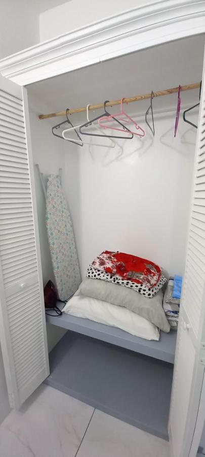 Cozy Vacation Retreat With Free Parking Apartman Roseau Kültér fotó