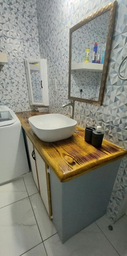 Cozy Vacation Retreat With Free Parking Apartman Roseau Kültér fotó